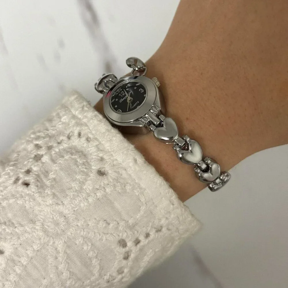 SKU0040 Retro Silver Black Heart Shape‎ Women Watch Bracelet + gift bag